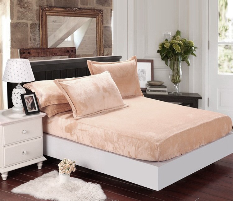 Mikroflanelové prostěradlo Premium Bed Elegance - Béžové Mikroflanelové prostěradlo Premium Bed Elegance - Béžové